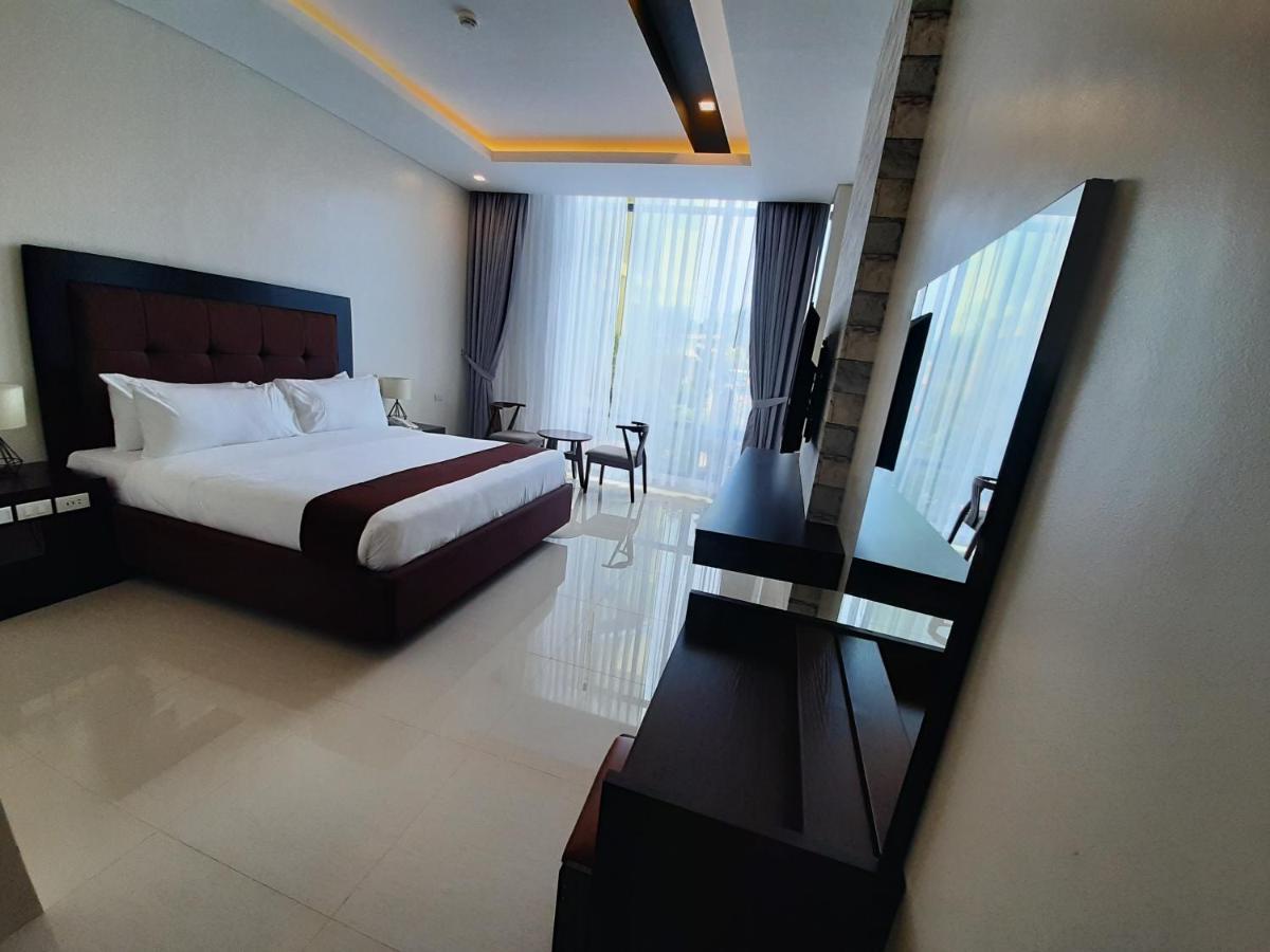 Winrich Hotel マクタン エクステリア 写真