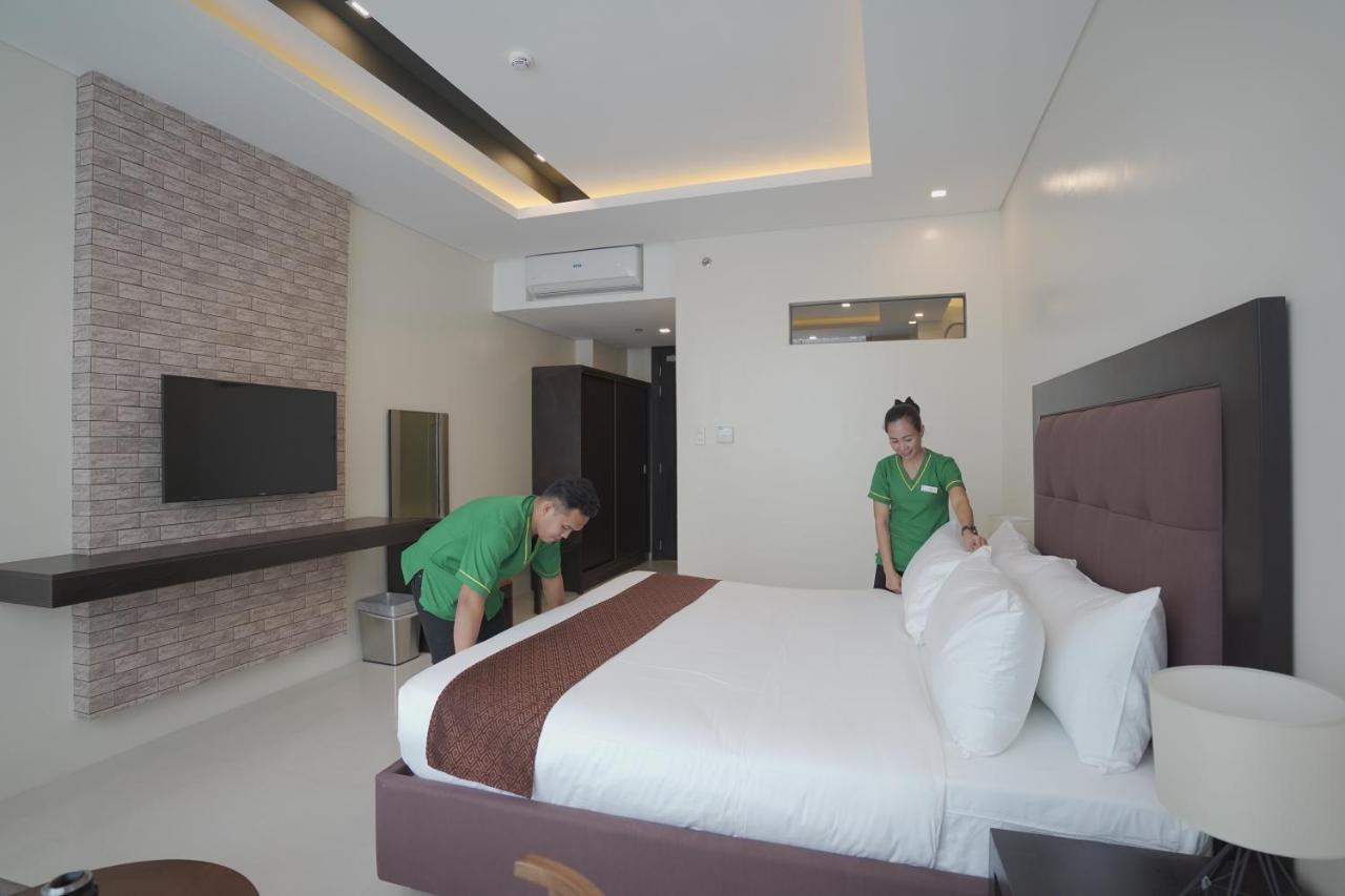 Winrich Hotel マクタン エクステリア 写真
